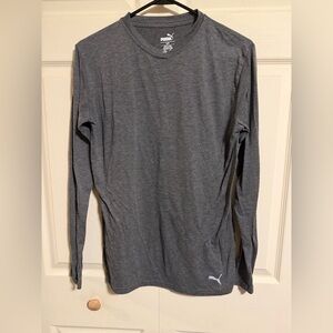 Puma Men's small gray Long Sleeve Tee shirt